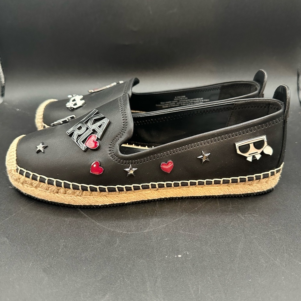 NWOB KARL LAGERFELD Malvie Logo Embellished Espadrilles Enamel Pins Black 8.5